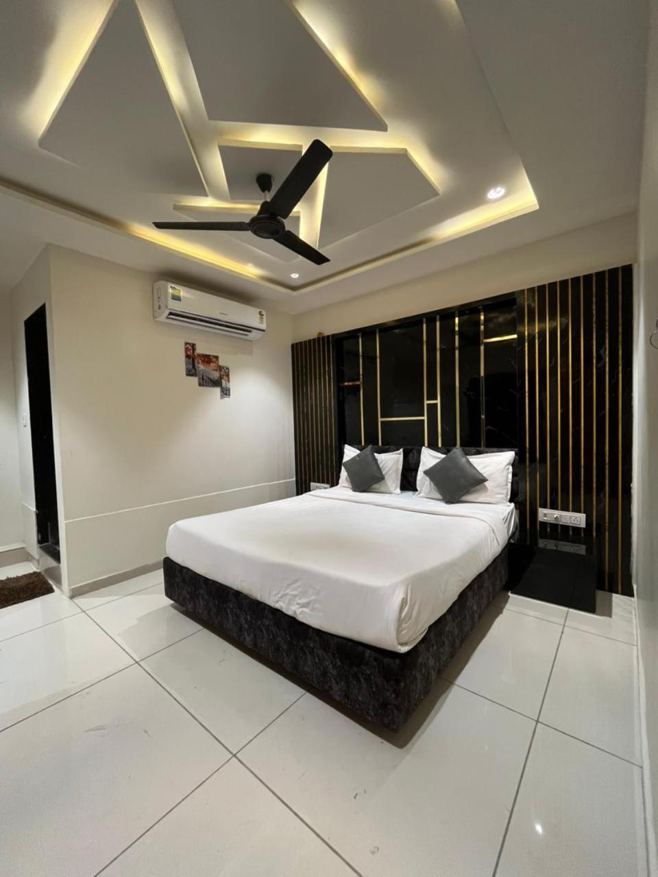 Prime View Hotel Ahmedabad Phòng bức ảnh
